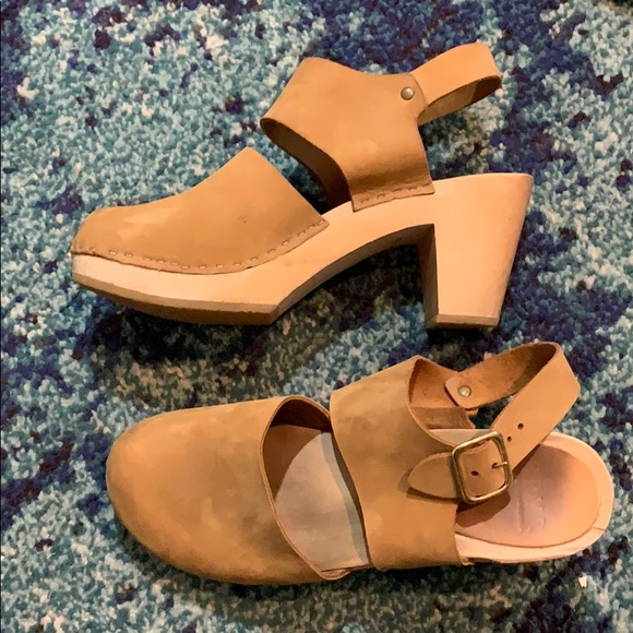 bryr clogs poshmark